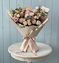 Букет цветов из:  Розы и Лизиантусы в Дарасун