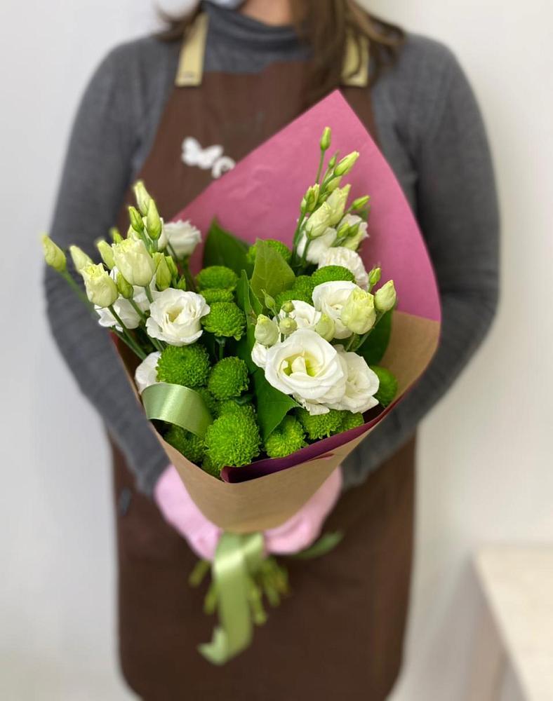 Букет цветов из: Хризантемы и Лизиантусы в Дарасун