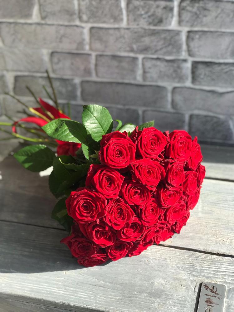 Букет Красные розы Фридом в Дарасун