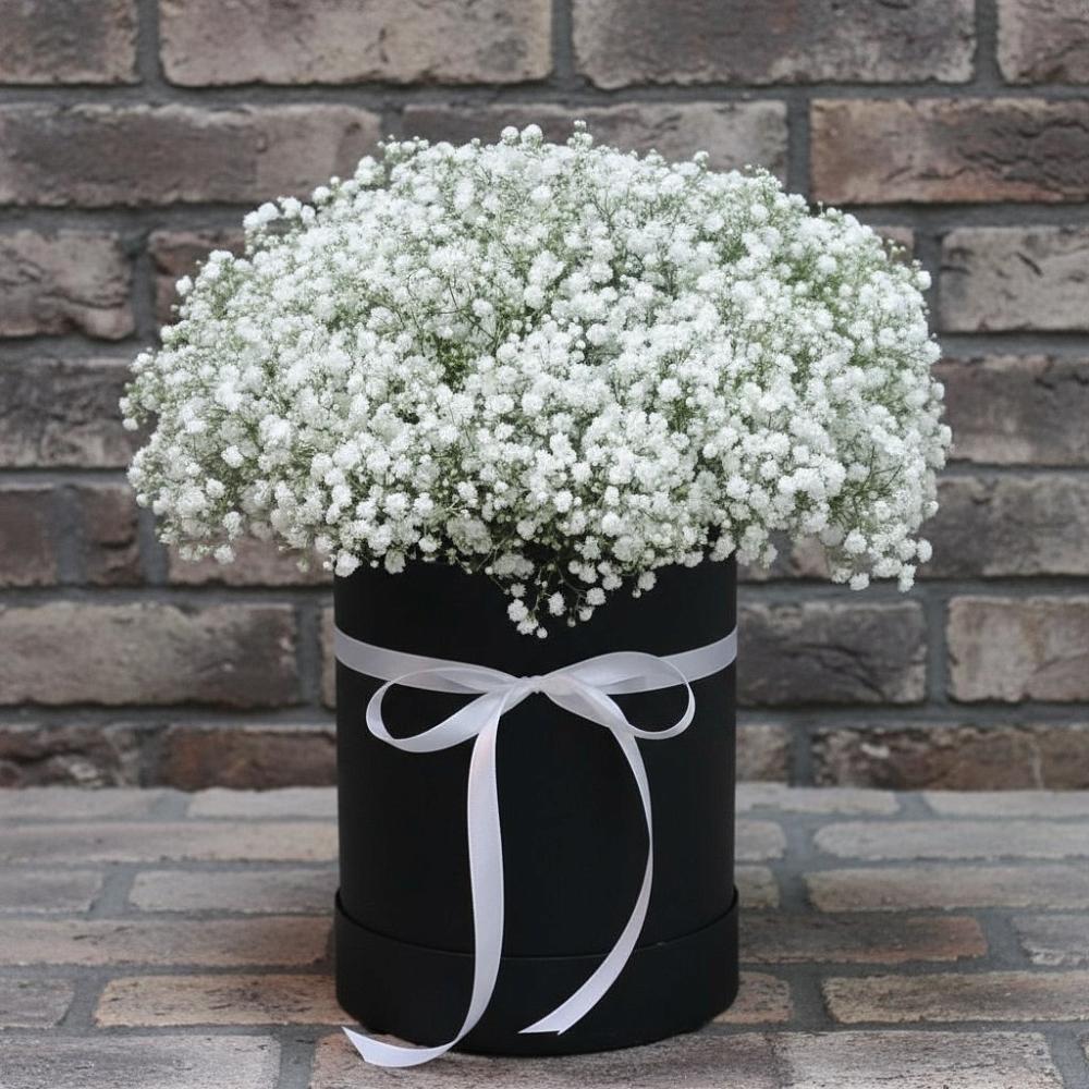 Композиция коробка гипсофил в Дарасун Цветочная композиция из Гипсофила в шляпной коробке в Дарасун
