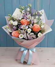Букет цветов из:  Лизиантусы, Розы, Альстромерии и Гипсофила в Дарасун