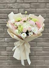 Букет цветов из:  Гвоздики, Розы, Лизиантусы и Хризантемы в Дарасун
