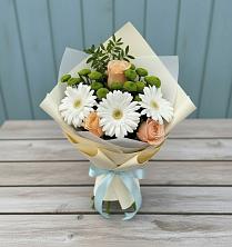 Букет герберы и розы в Дарасун Букет цветов из:  Герберы, Розы и Хризантемы в Дарасун