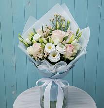 Букет цветов из:  Розы и Лизиантусы в Дарасун