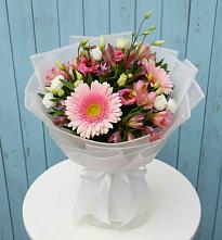 Букет цветов из:  Герберы, Альстромерии и Лизиантусы в Дарасун