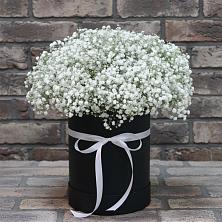 Композиция коробка гипсофил в Дарасун Цветочная композиция из Гипсофила в шляпной коробке в Дарасун